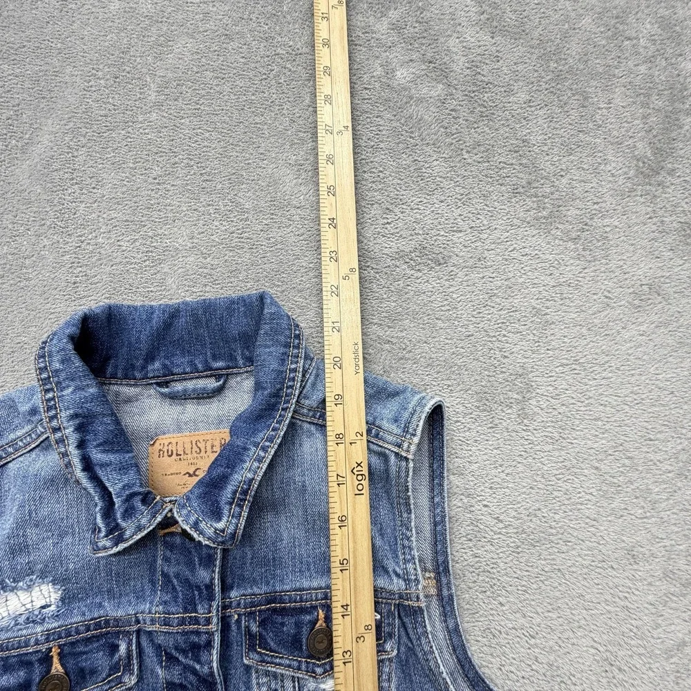 Hollister Vest Womens L Blue Denim Collared Pockets Unlined Distressed‎ Logo